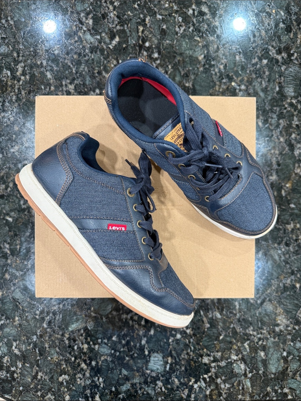 Levi's Men's Navy and White Casual Lace-Up Sneakers